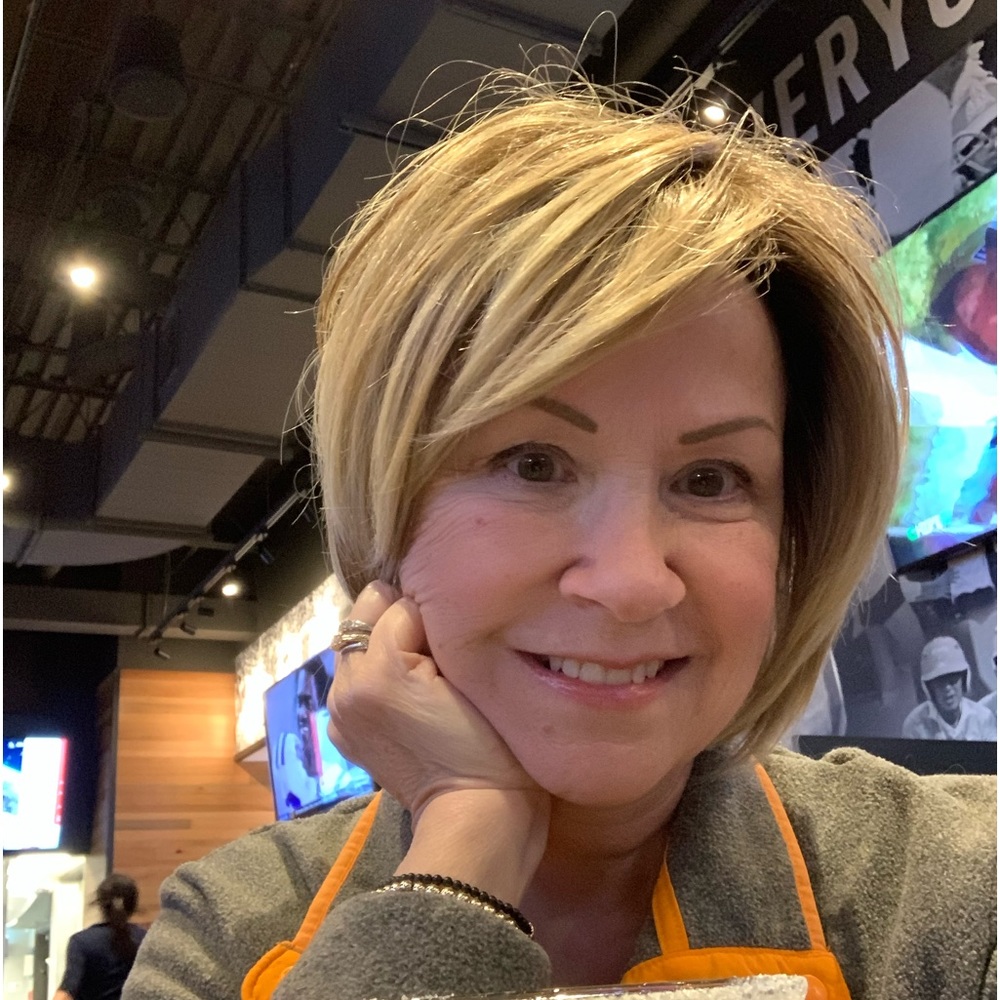Meet your Posher, Renee